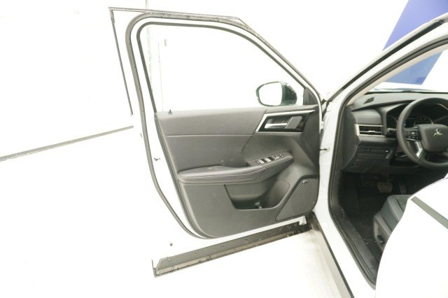 2025 Mitsubishi Outlander Trail Edition - Photo 13