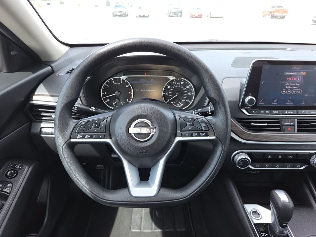 2025 Nissan Altima SV - Photo 13