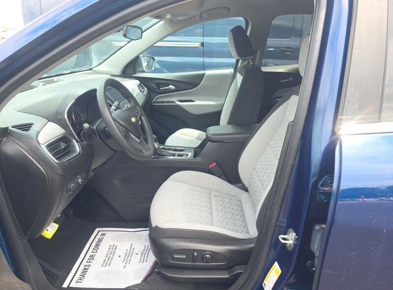 Used 2022 Blue Glow Metallic Chevrolet LT image 3