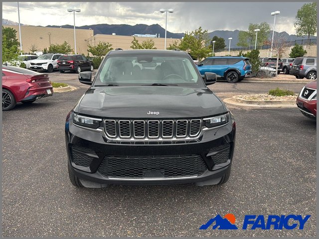 2023 Jeep Grand Cherokee Laredo