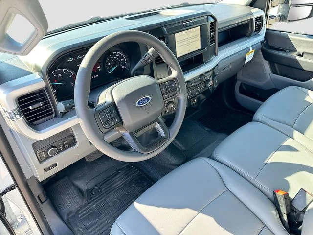 New 2026 Oxford White Ford XL image 6