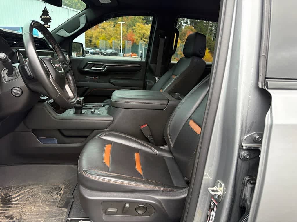Used 2023 Sterling Metallic GMC AT4 image 4