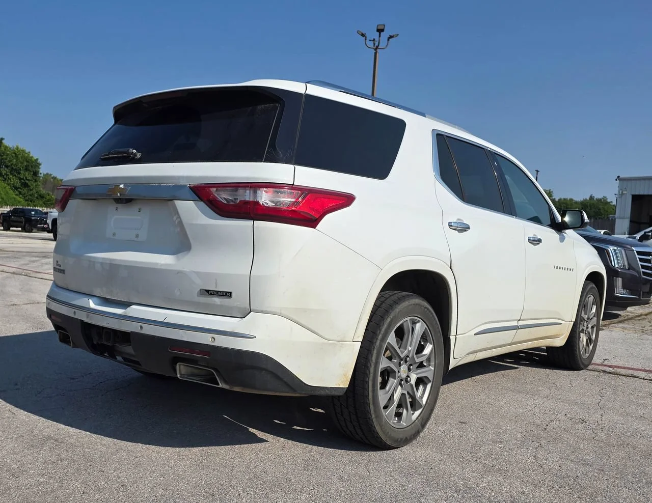 Used 2018 Summit White Chevrolet Premier image 5