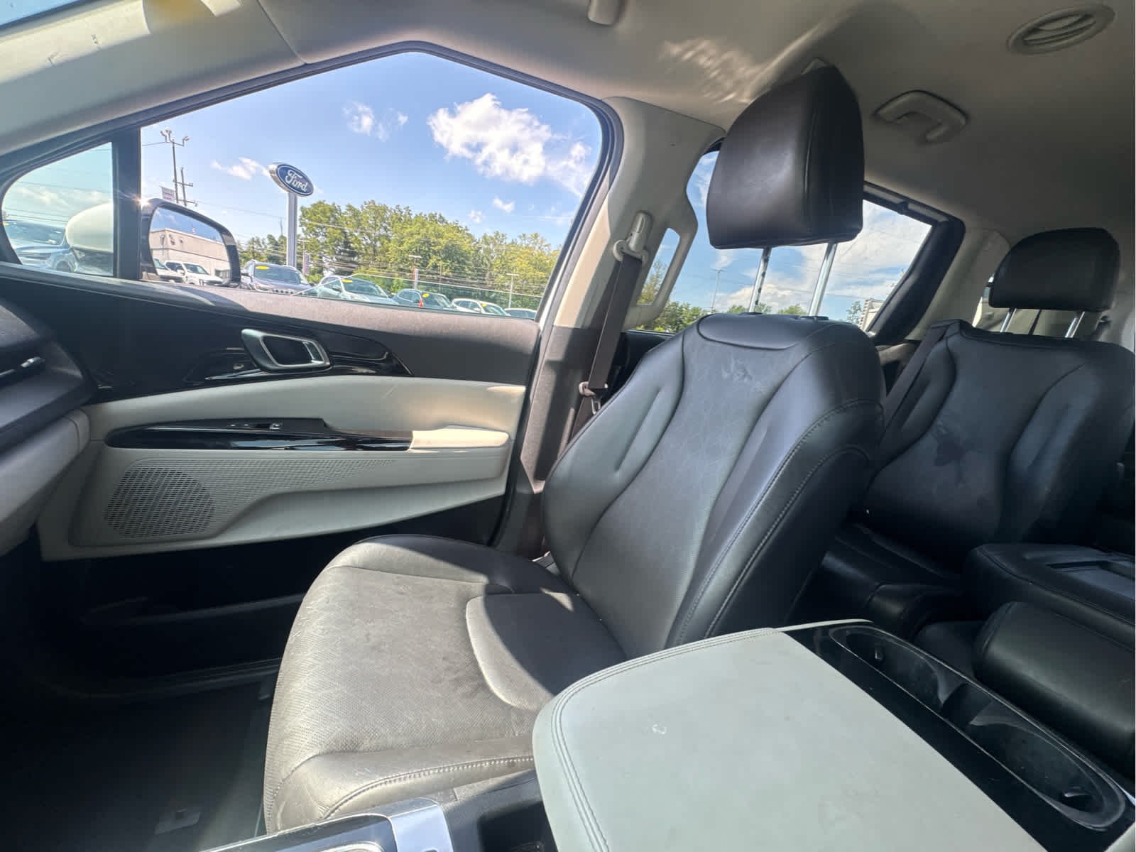 Used 2022 Snow White Pearl Kia EX image 31