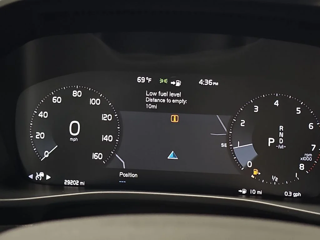 Used 2021 Black Volvo R-Design image 21