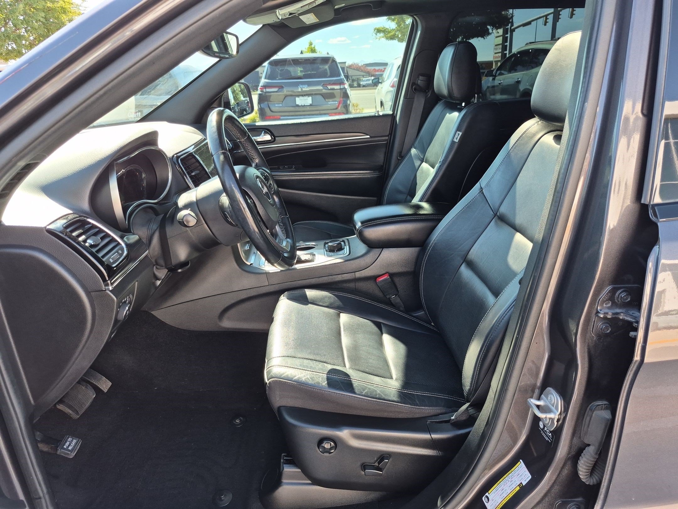 Used 2021 Granite Crystal Metallic Clearcoat Jeep 80th Anniversary image 14