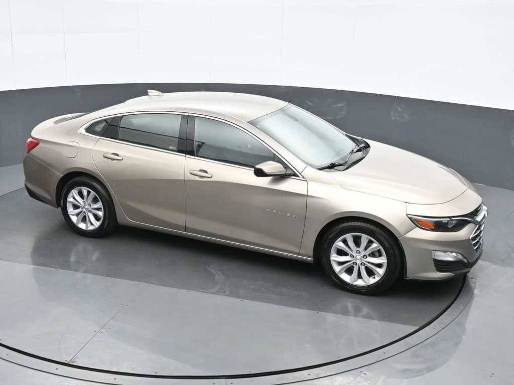 Used 2022 Gray Chevrolet LT image 23