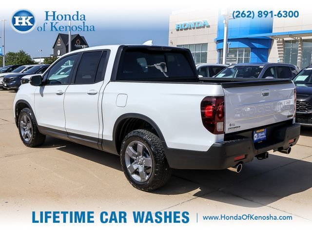Certified Used 2025 Platinum White Pearl Honda AWD TRAILSPORT image 3
