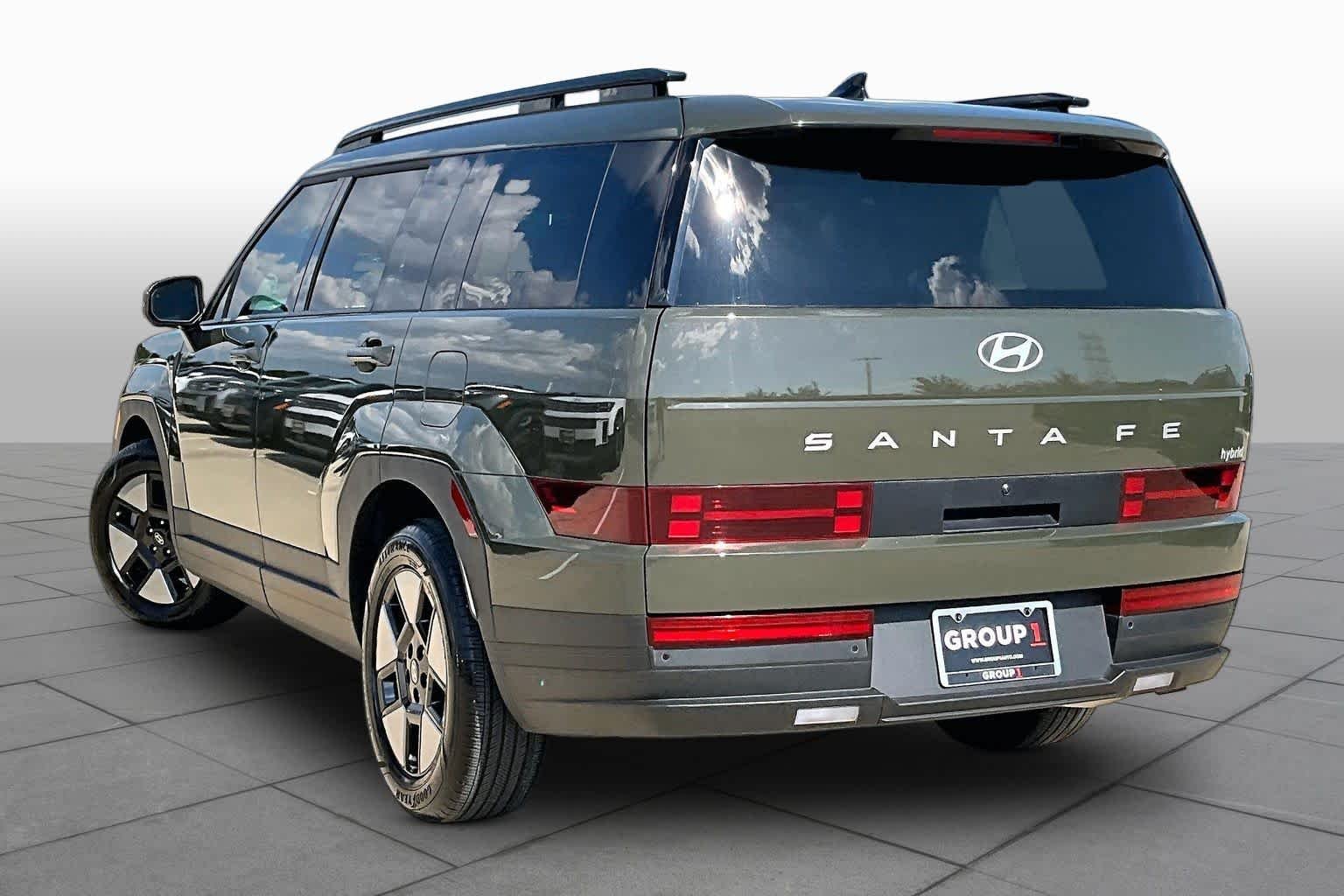 Certified Used 2024 Rockwood Green Hyundai SEL image 11