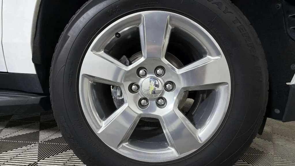 Certified Used 2021 SUMMIT WHITE Chevrolet LS image 38
