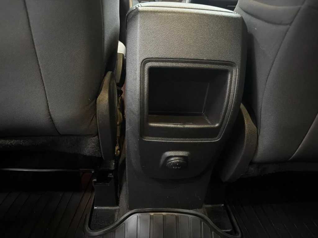 Used 2016 Gray Ford S image 22