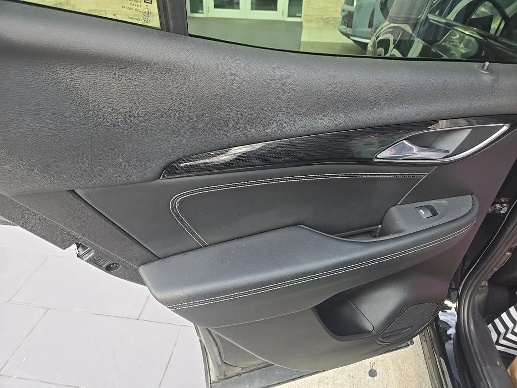 Used 2023 Black Buick Essence image 8