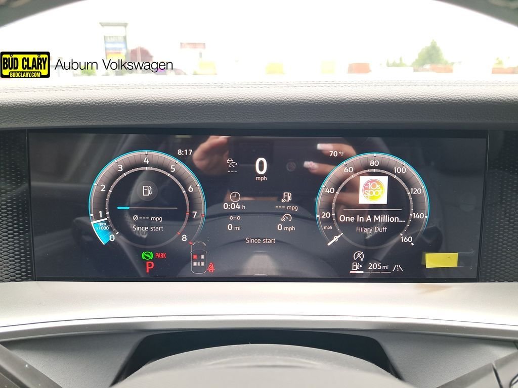 New 2026 White/off-white Volkswagen 2.0T SE image 18