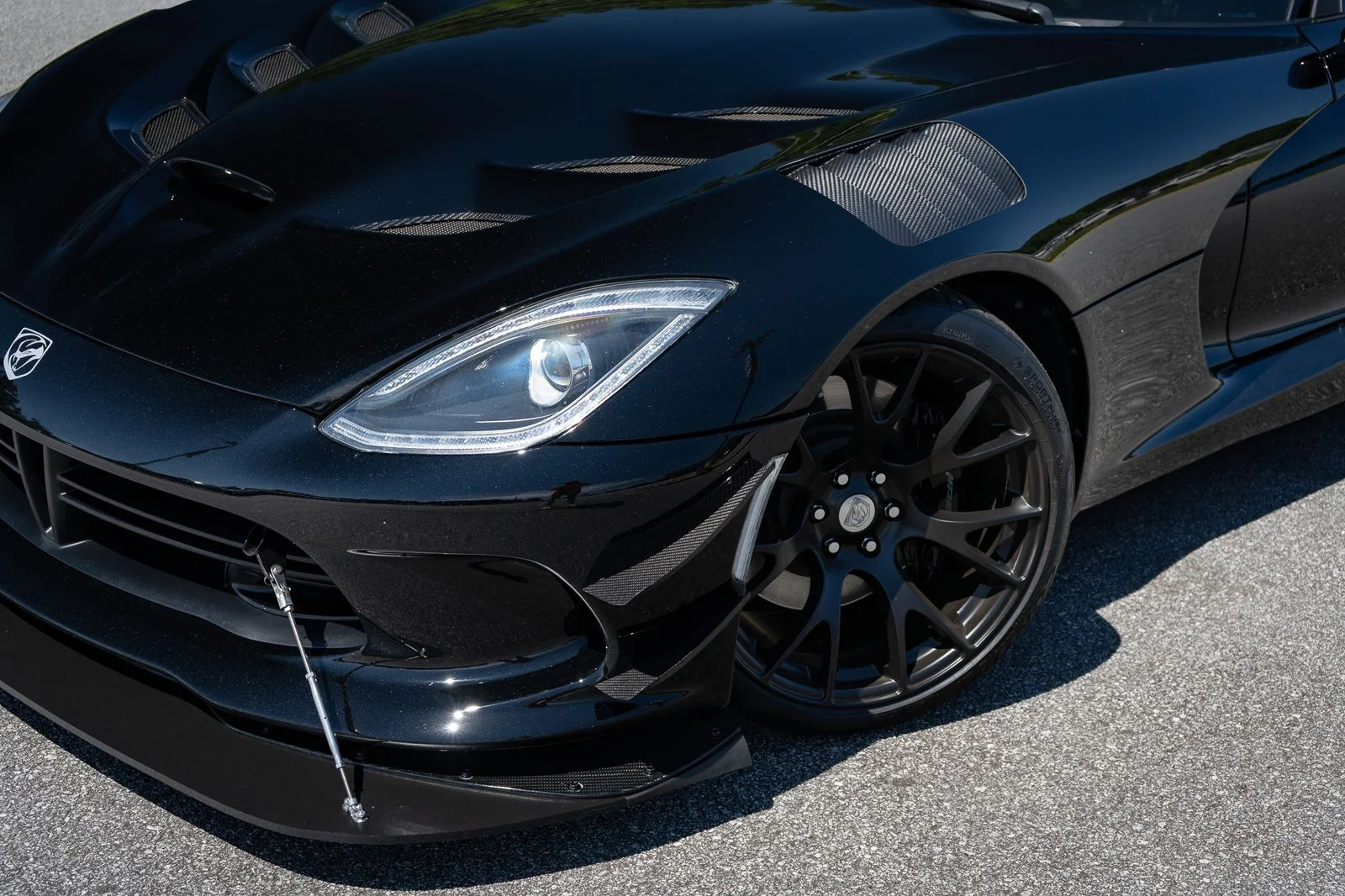 Used 2014 Black Dodge SRT image 7