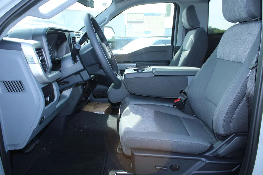 New 2026 Avalanche Ford F-350® XLT image 25