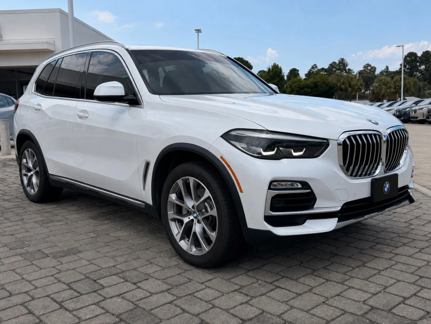 Used 2019 Mineral White Metallic BMW xDrive40i image 7
