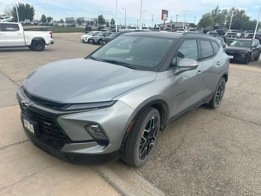Used 2023 Gray Chevrolet RS image 7