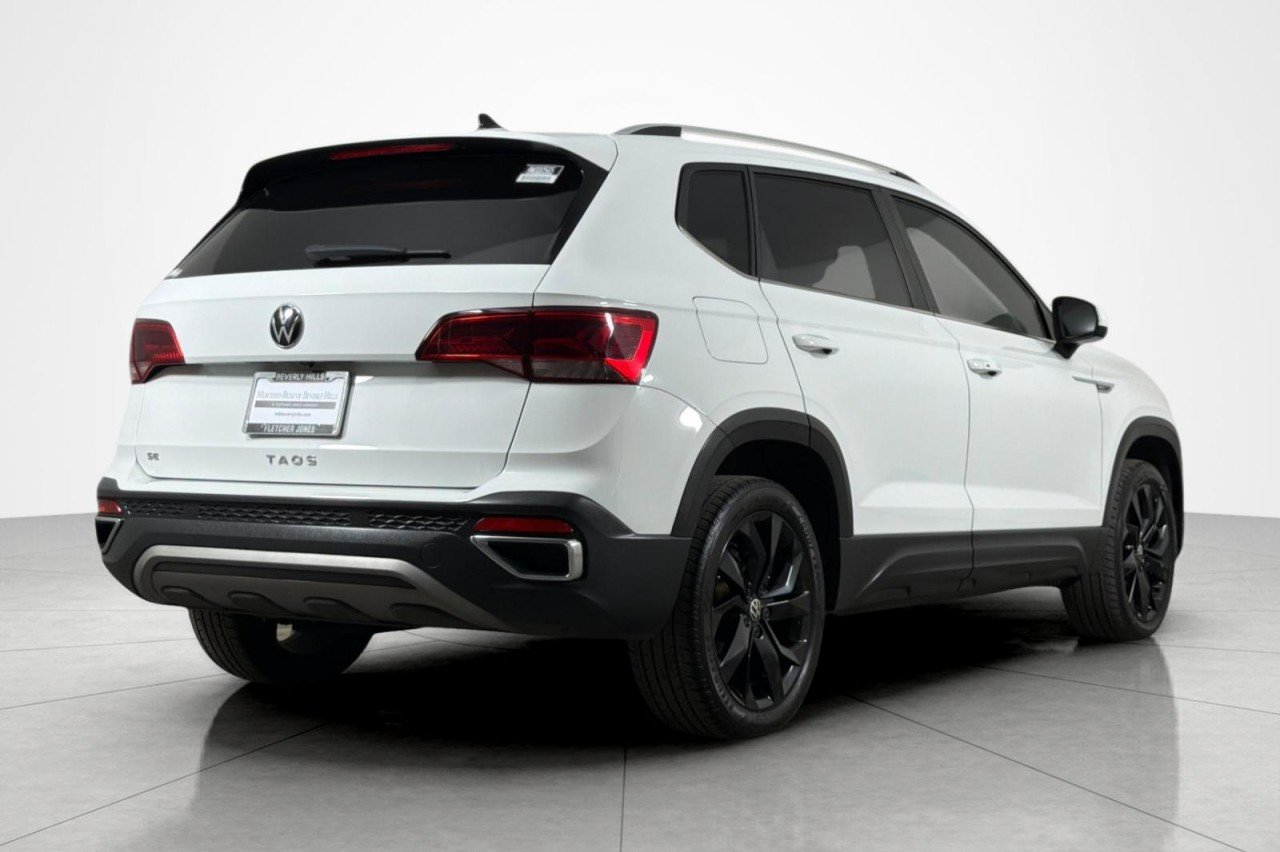 Used 2022 WHITE Volkswagen SE image 5