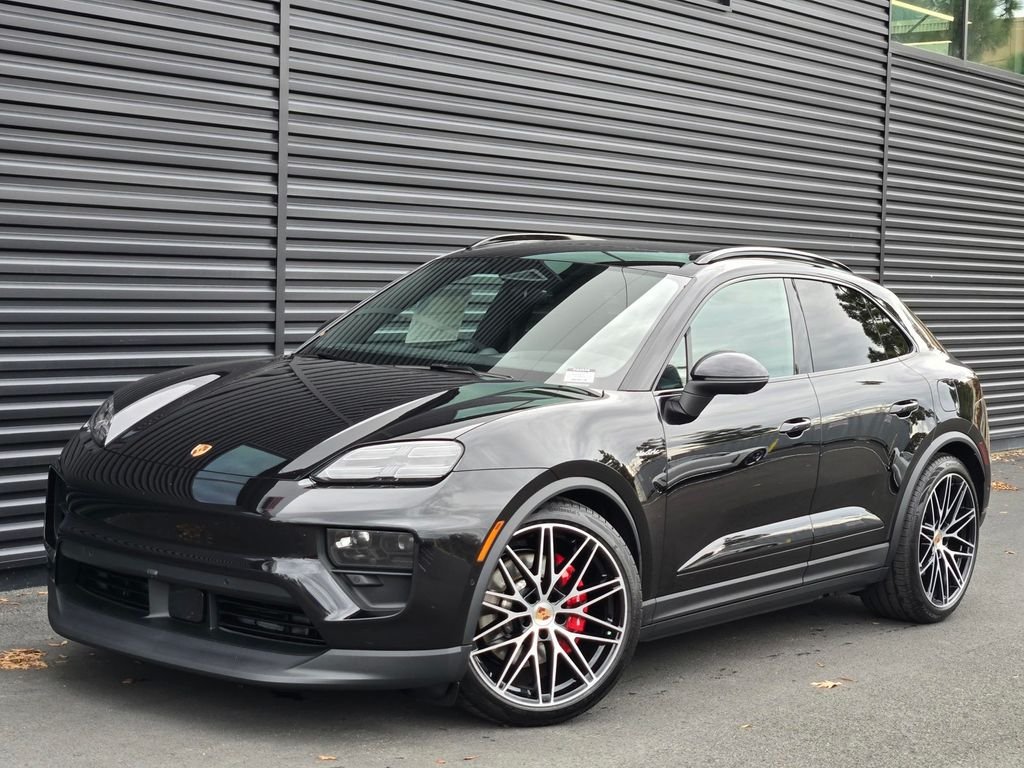 2025 Porsche Macan S