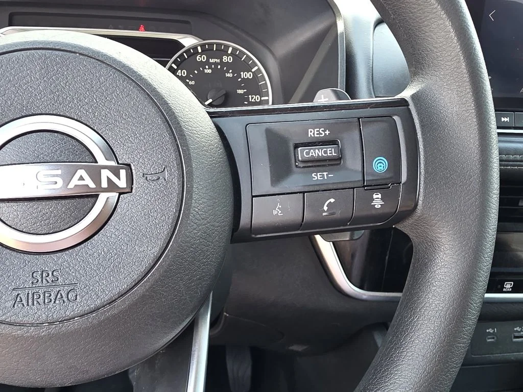 Used 2023 Silver Nissan SV image 28