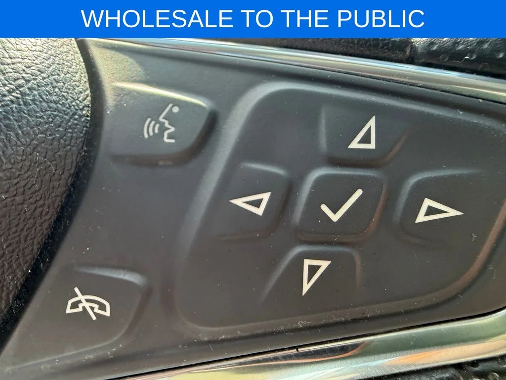 Used 2020 Silver Chevrolet LT image 17