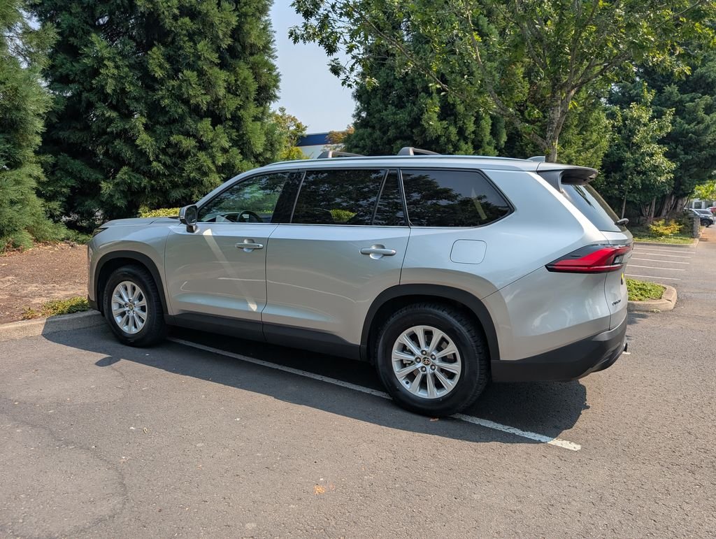 Used 2024 Silver Toyota XLE image 6