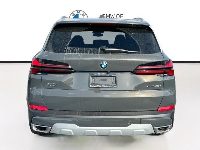 New 2026 Gray BMW xDrive40i image 5
