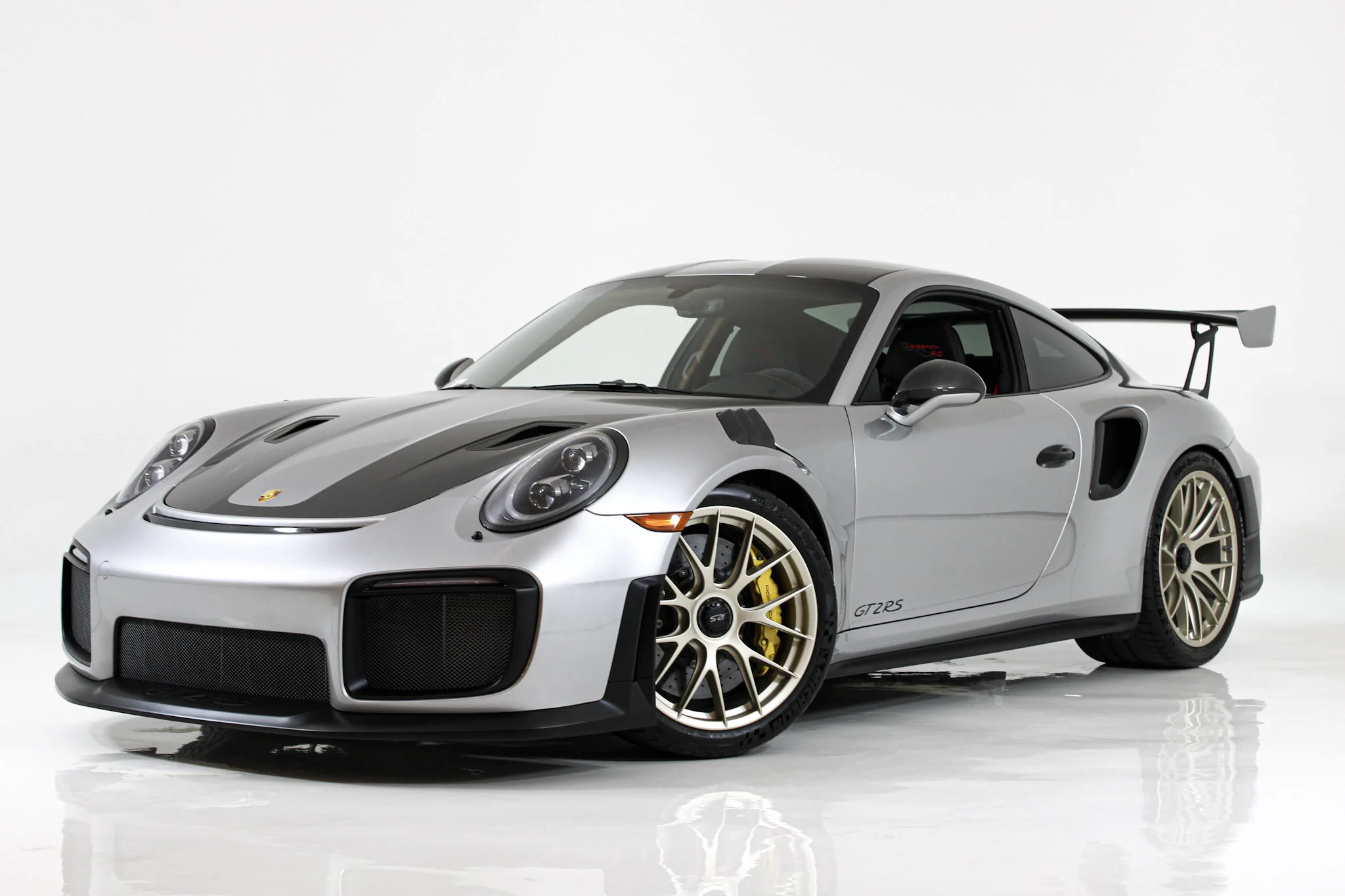 Used 2018 Silver Porsche GT2 RS Coupe image 65
