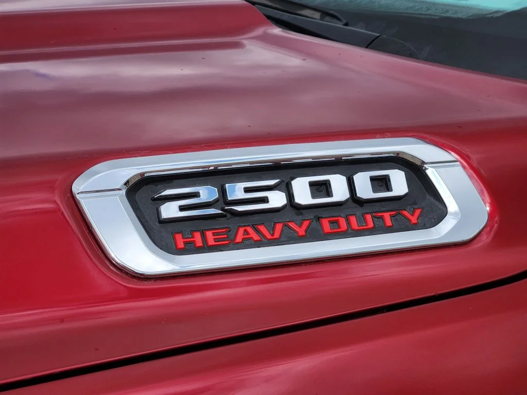 New 2026 Molten Red Pearl-Coat Exterior Paint RAM Tradesman image 8