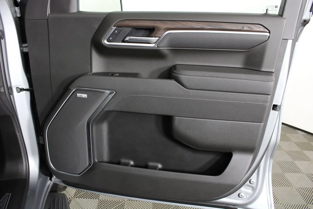 2026 GMC Sierra 1500 SLT - Photo 8