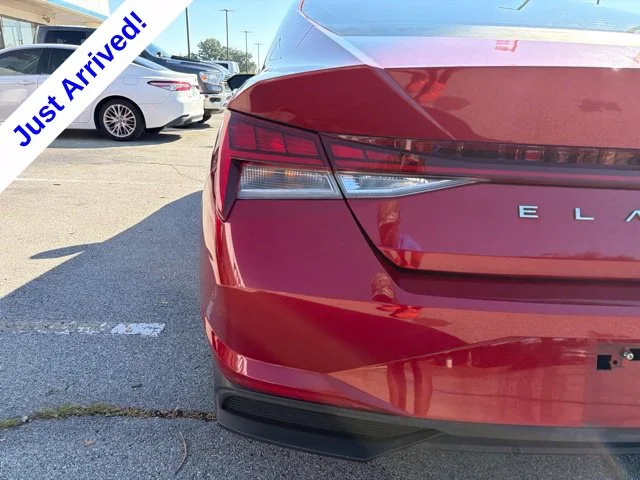 Used 2022 Red Hyundai Blue image 15