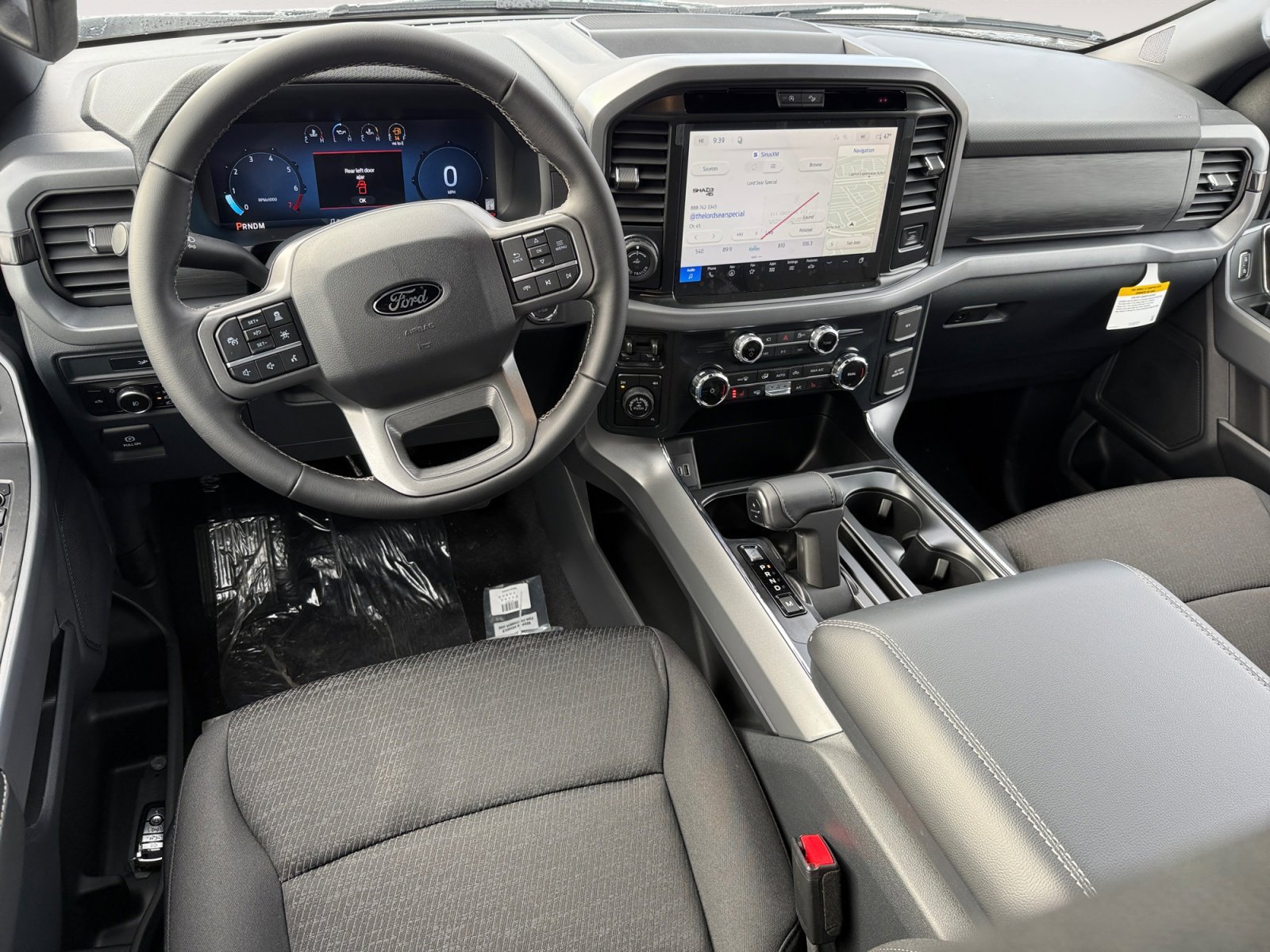 New 2026 Oxford White Ford XLT image 15