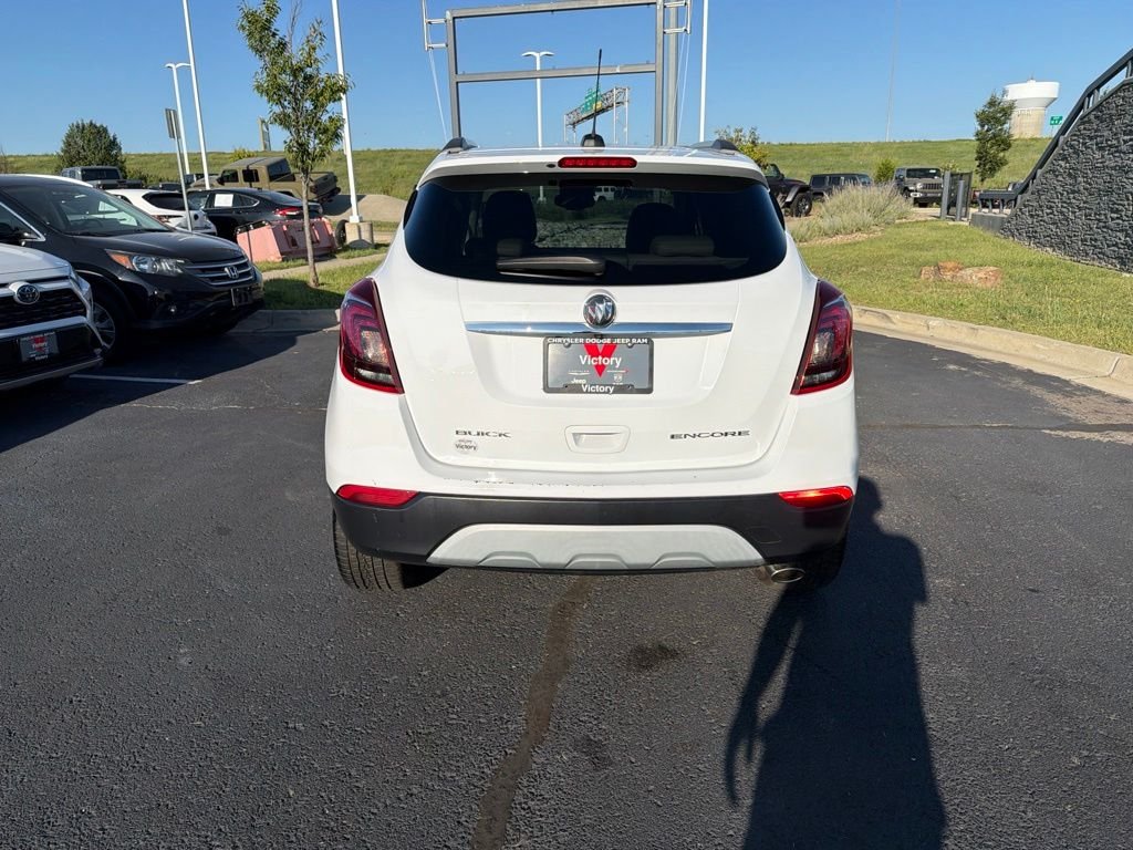 Used 2017 White Buick Essence image 6