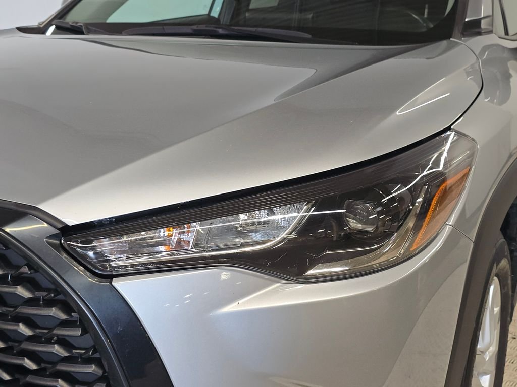 Used 2025 Silver Toyota LE image 14