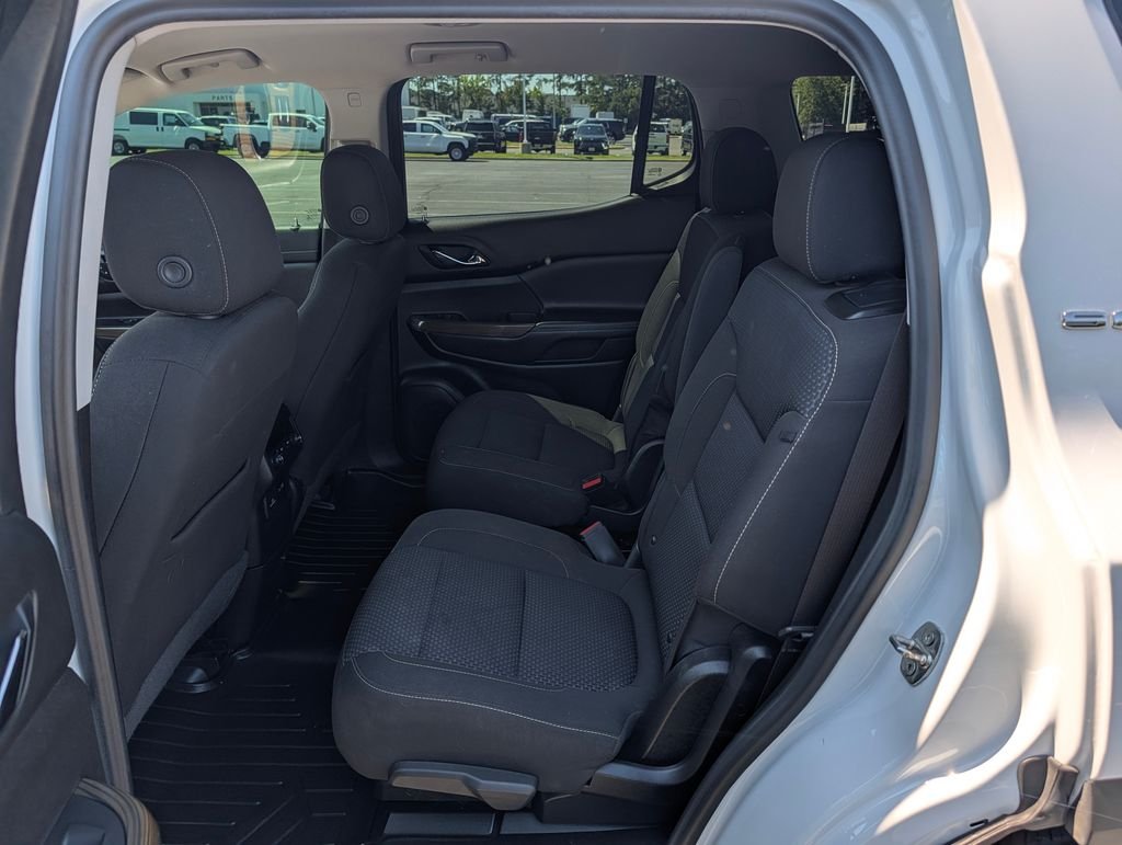 Used 2022 White GMC SLE image 18