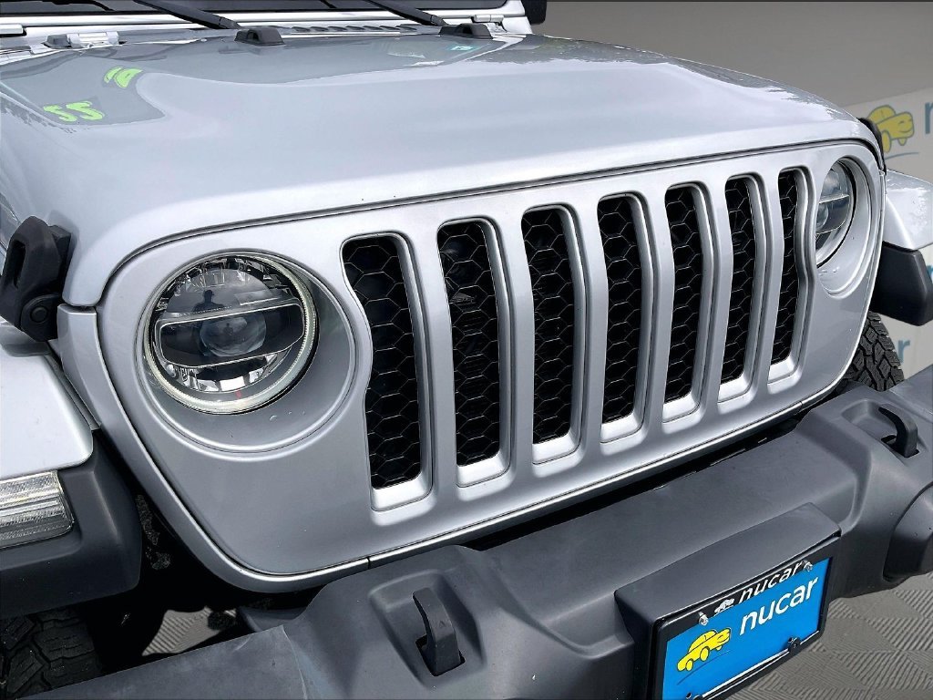 Used 2022 Silver Zynith Clearcoat Jeep Overland image 28
