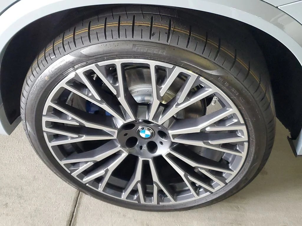 Used 2026 Gray BMW sDrive40i image 5