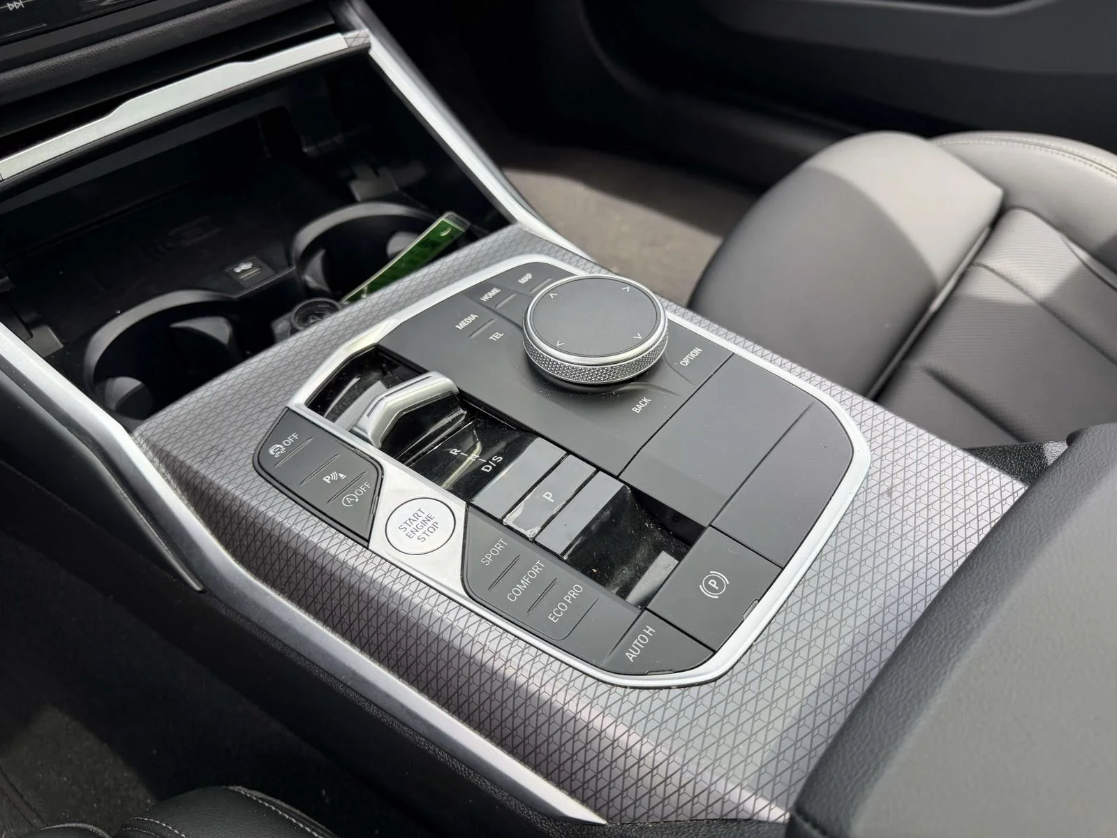 2026 BMW 3 Series 330i - Photo 28