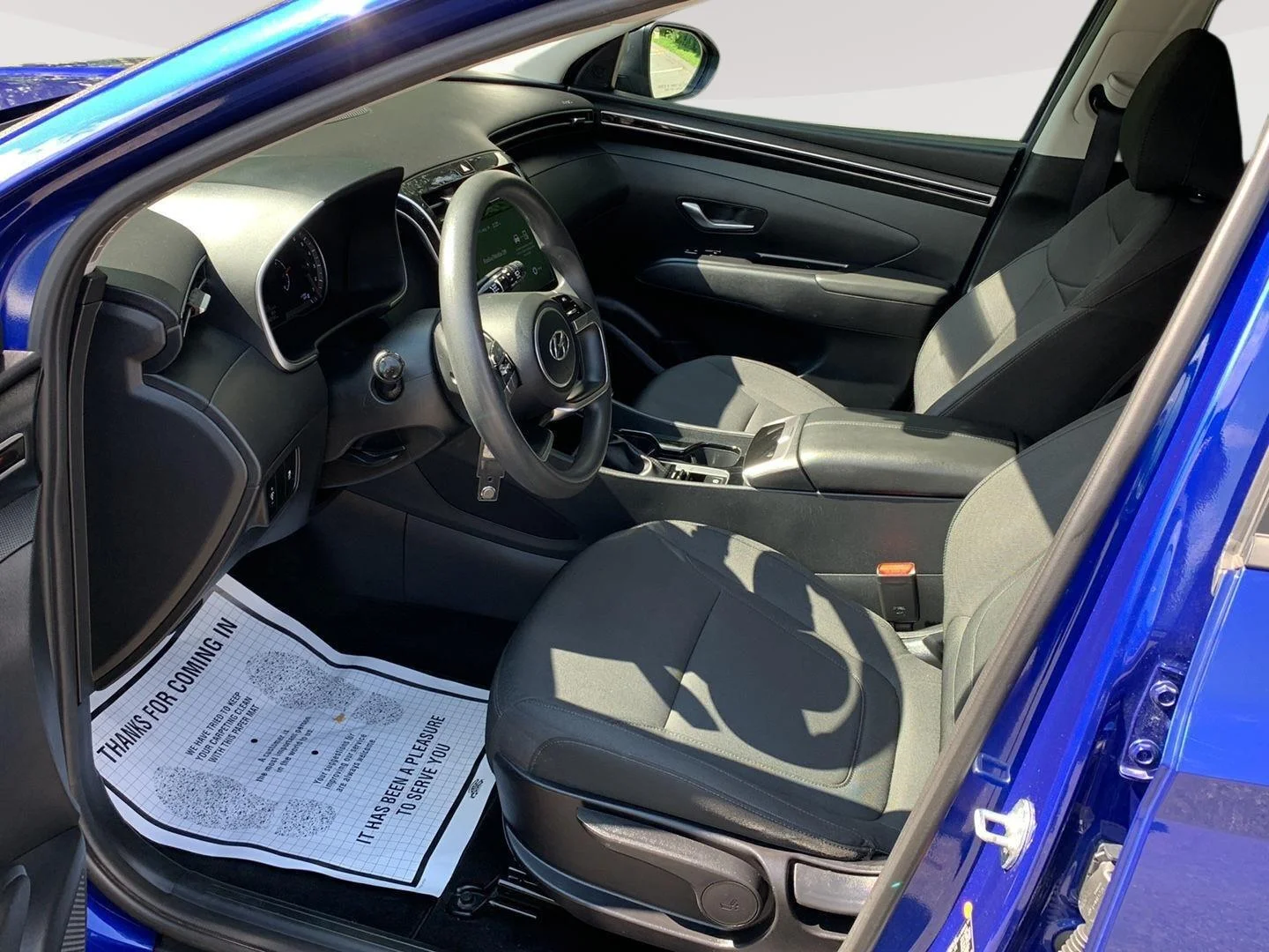 Used 2022 Intense Blue Hyundai SE image 9