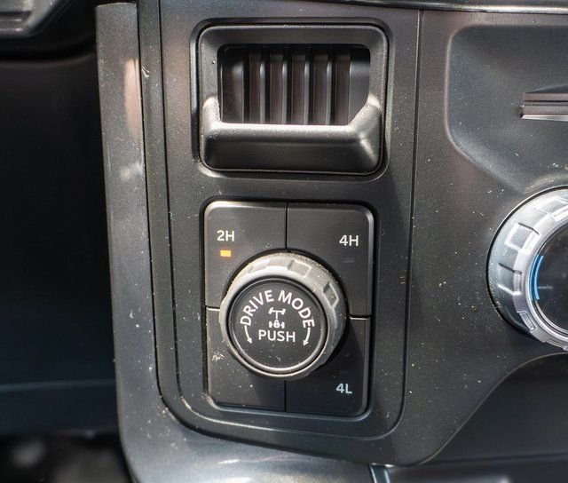 Used 2022 White Metallic Ford XLT image 22
