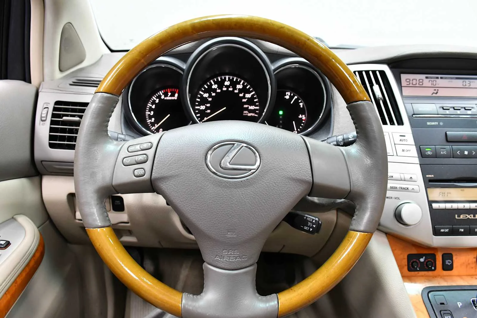 Used 2007 Savannah Metallic Lexus  image 15