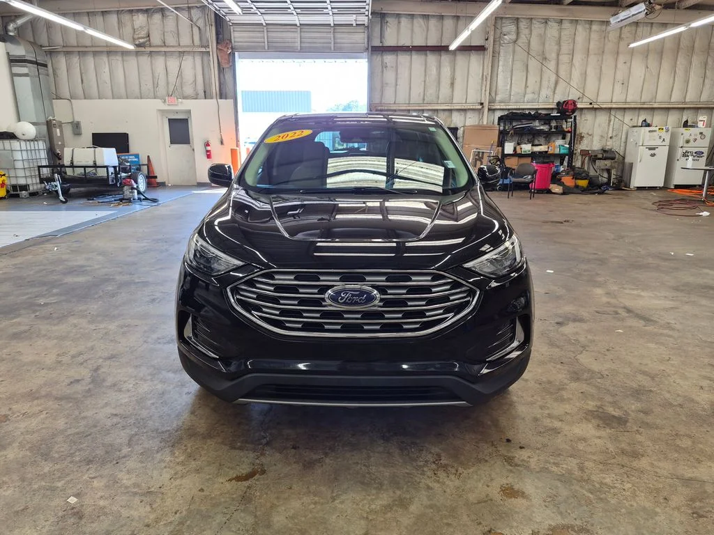 Certified Used 2022 Black Metallic Ford SEL image 3