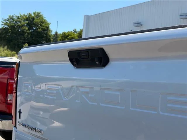 Used 2024 Iridescent Pearl Tricoat Chevrolet LTZ image 11
