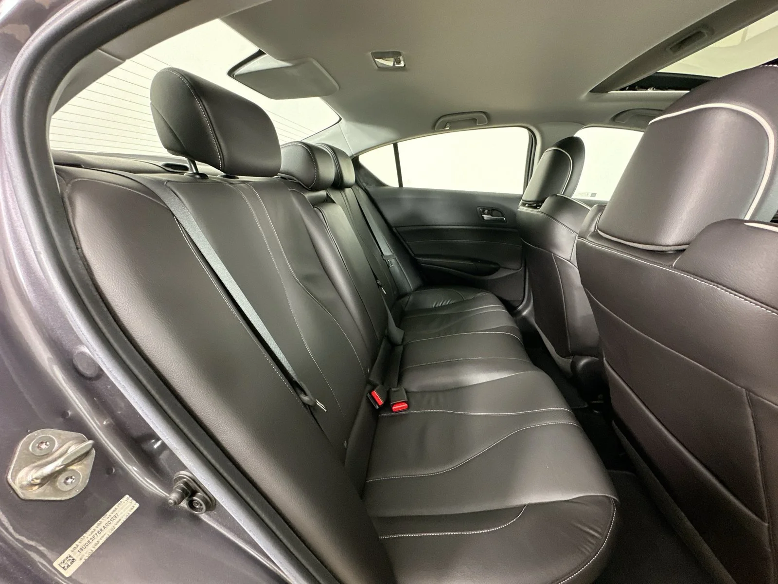 Used 2019  Acura  image 40