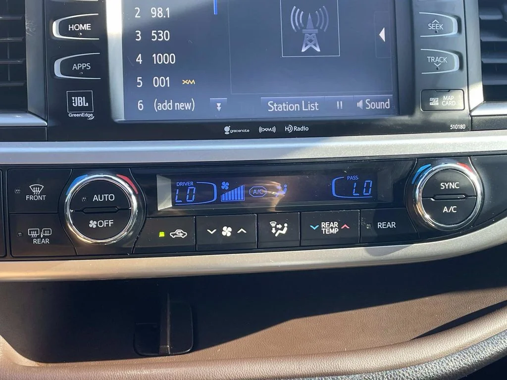 Used 2017 Silver Toyota Limited image 42