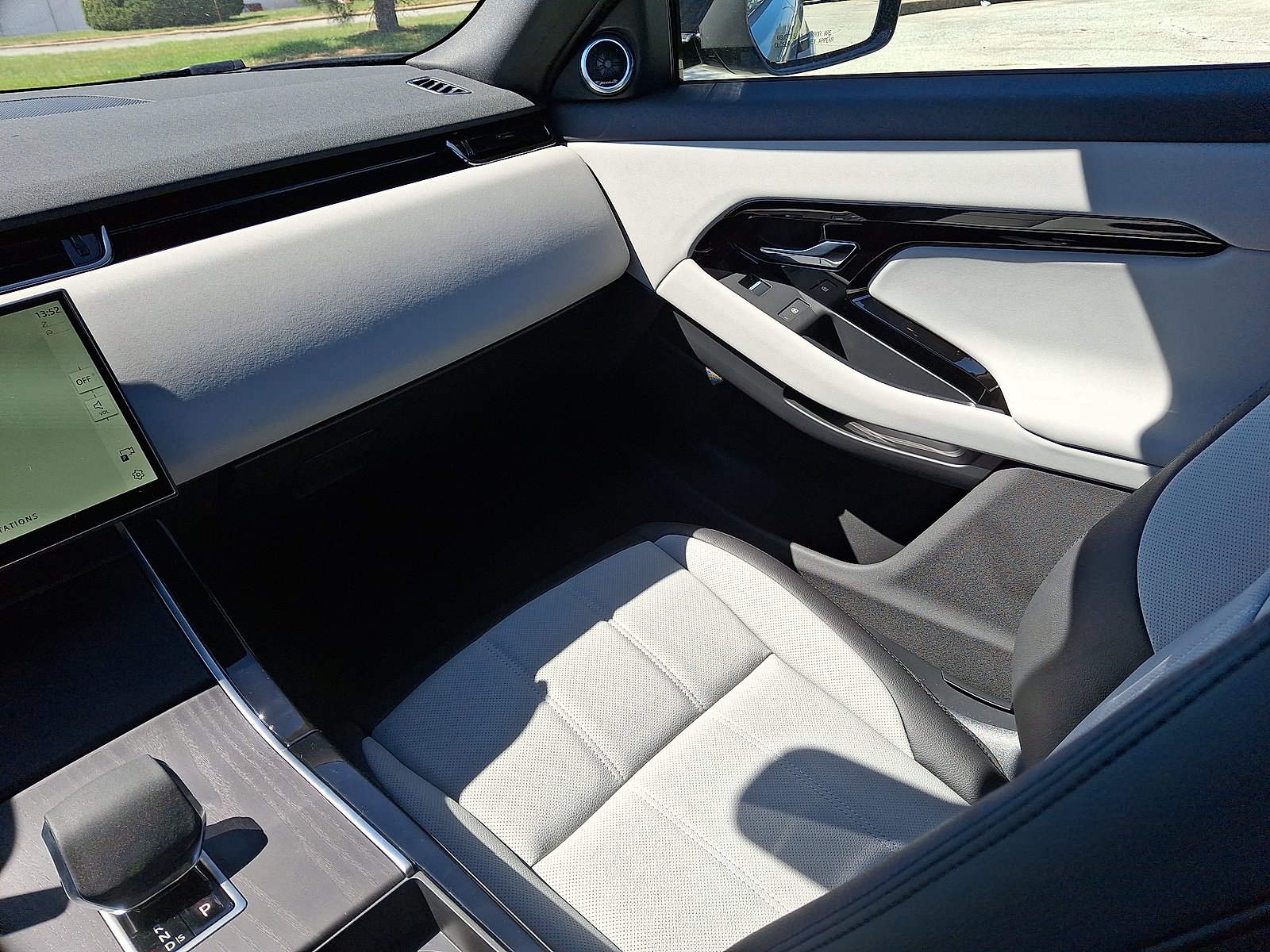 2026 Land Rover Range Rover Evoque Dynamic SE - Photo 14
