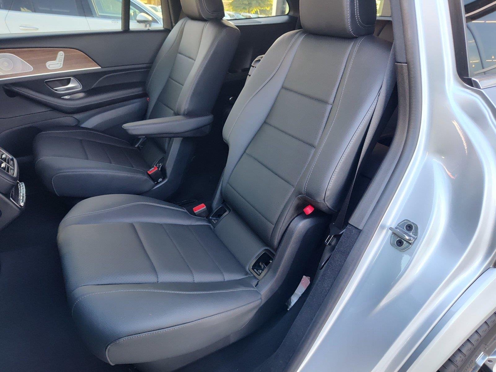 Used 2025 SILVER Mercedes-Benz GLS 450 image 28