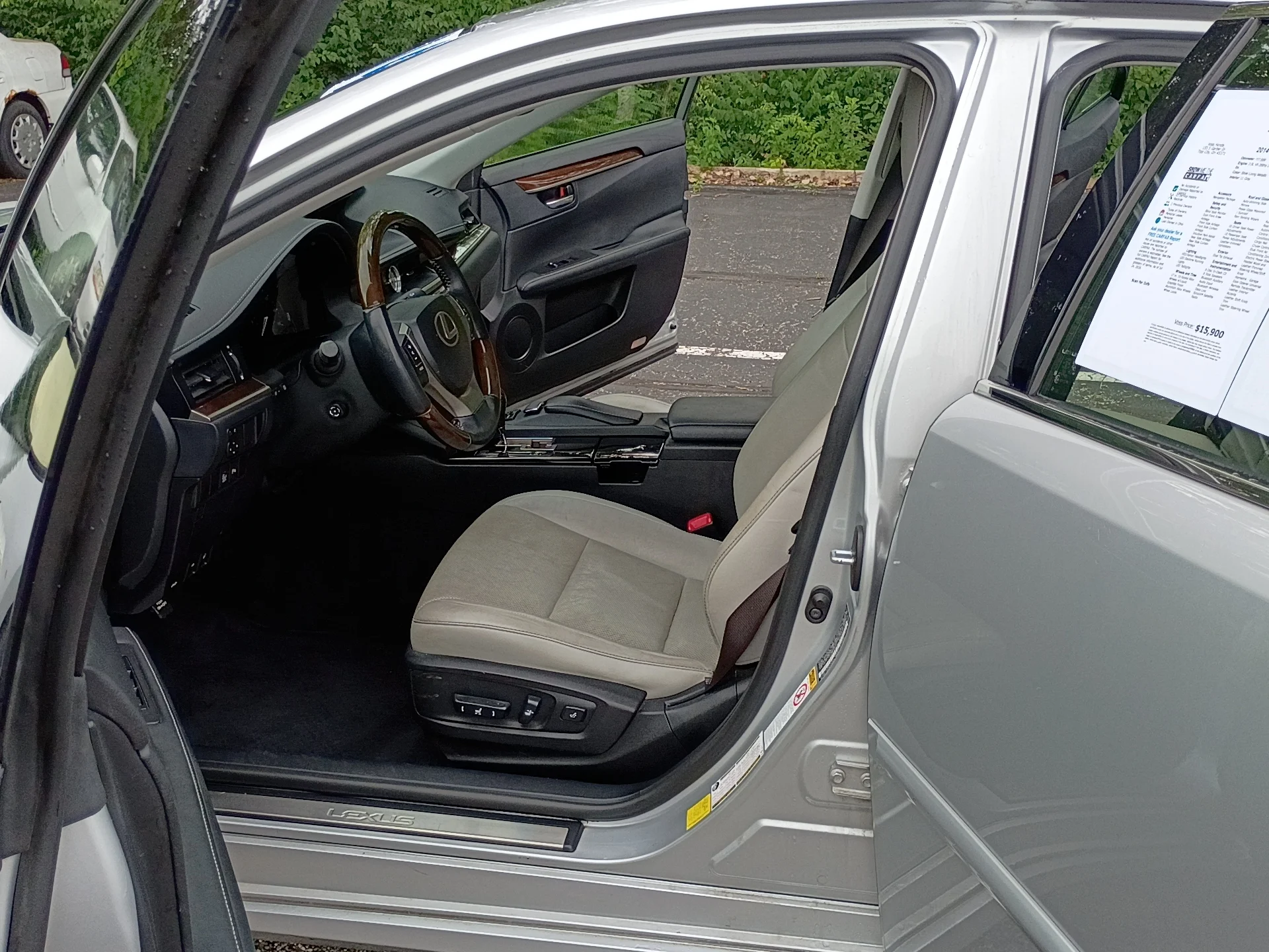 Used 2014 Silver Lining Metallic Lexus Base image 11