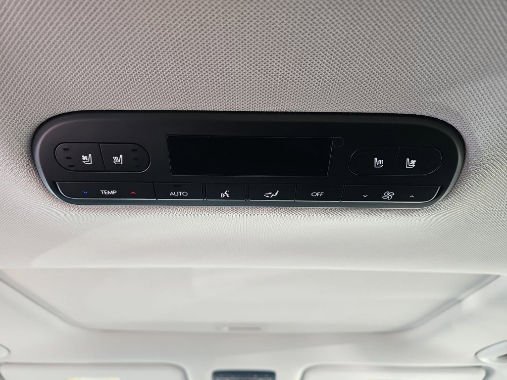 New 2027 Green Hyundai SEL Premium 7P image 39