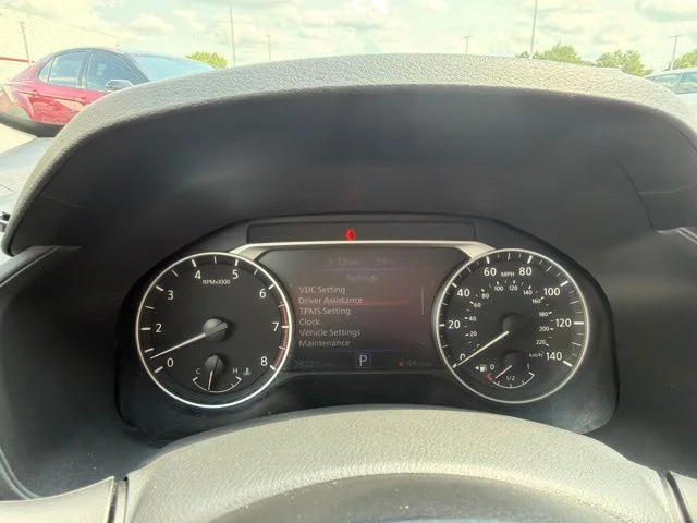 Used 2025 Gray Nissan 2.5 SV image 31